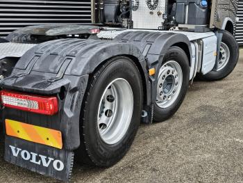 FH 500 6x2-4 / LIFT STEERING AXLE / HYDRAULIC /
